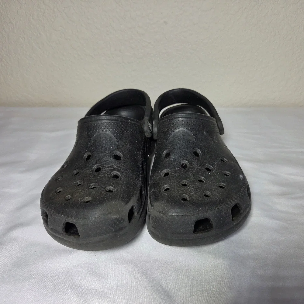 Crocs Classic Clog Black Slip On Sandals Mens 2 Womens 4-5 XS S1620